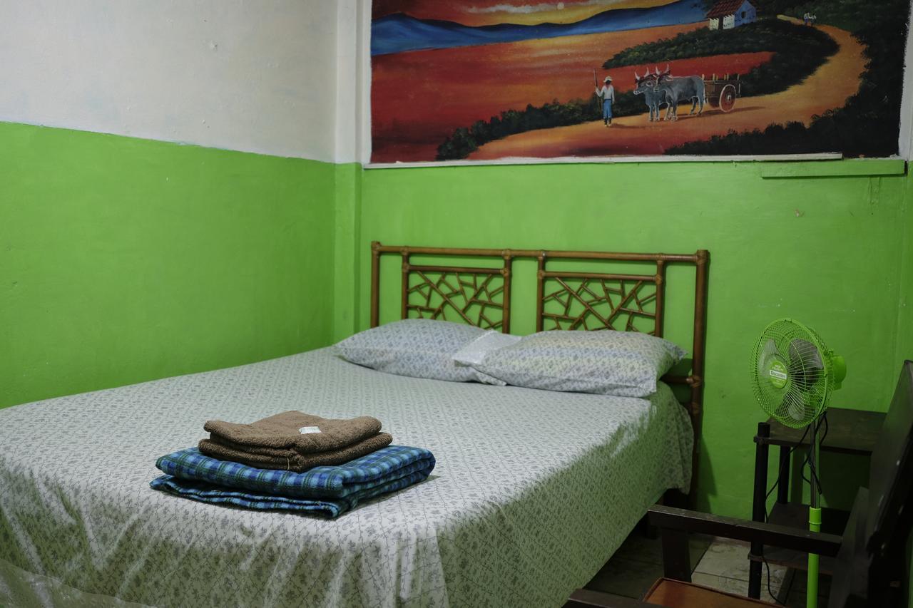 Hostal Del Este Santa Fe San Jose  Bagian luar foto
