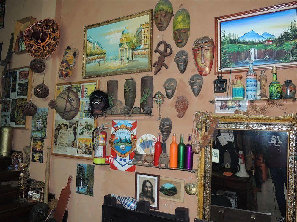 Hostal Del Este Santa Fe San Jose  Bagian luar foto